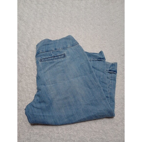Lee Riders Jean Shorts Women’s Sz 7/8M Bermuda Blue Denim Botton And Zipper - Picture 11 of 12